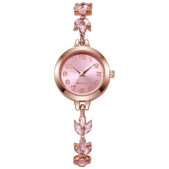 Alloy Women's Fashionable Round Dial Clover Bracelet Watch