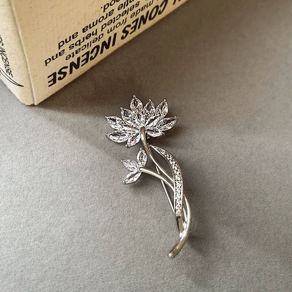 Alloy Women's Lotus Brooch Electroplating Luxury Elegant Design Accessories