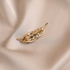 Alloy Women's Minimalist Flower Shaped Electroplated Brooch Accessories