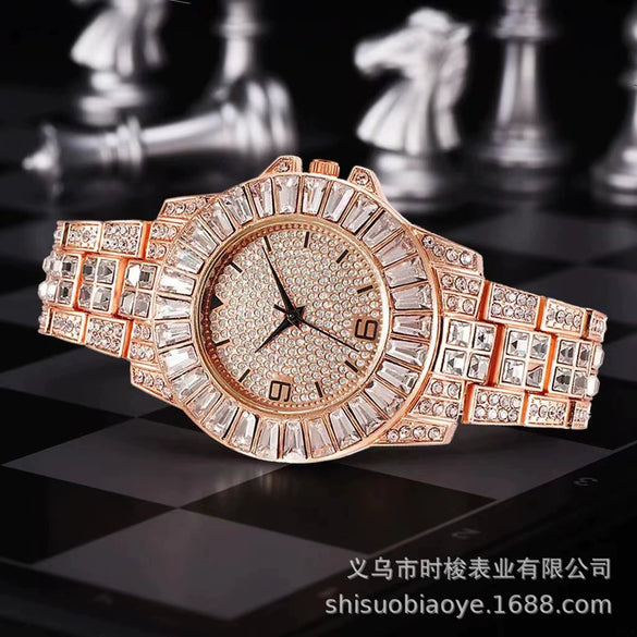 Alloy Women's Quartz Watch With Round Dial And Stainless Steel Buckle Diamondembedded