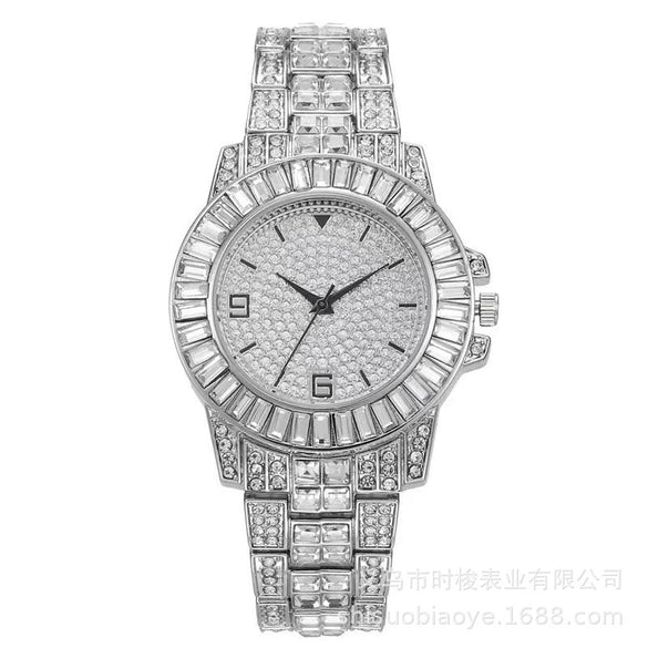 Alloy Women's Quartz Watch With Round Dial And Stainless Steel Buckle Diamondembedded