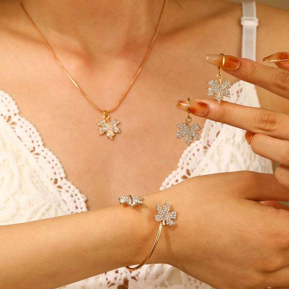 Alloy Zircon Maple Leaf Pendant Set Electroplated Women's Jewelry Necklace Earrings