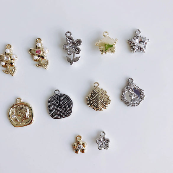 Asymmetrical Metal Style Square Button Alloy Brooch Necklace With Diamond Flower Electroplating
