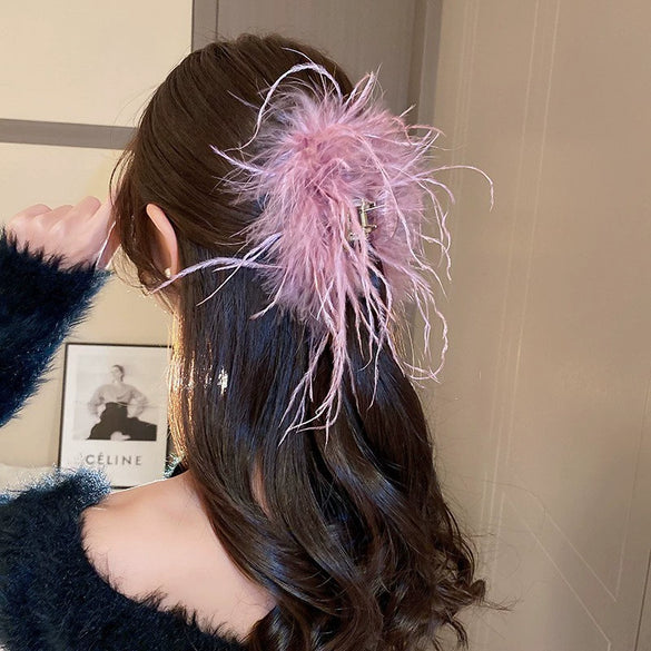 Autumn And Winter Super Fairy Ostrich Feather Hair Clip Handmade Niche Design High Grade Sense Grab Clip For Women