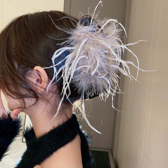 Autumn And Winter Super Fairy Ostrich Feather Hair Clip Handmade Niche Design High Grade Sense Grab Clip For Women