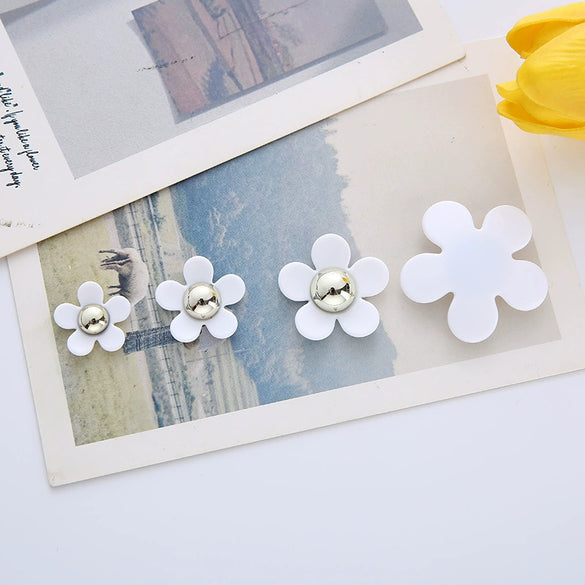 Bag And Mobile Phone Case Accessories Fivepetal Flower Small Daisy Resin Acrylic Plastic Electroplated Stickers