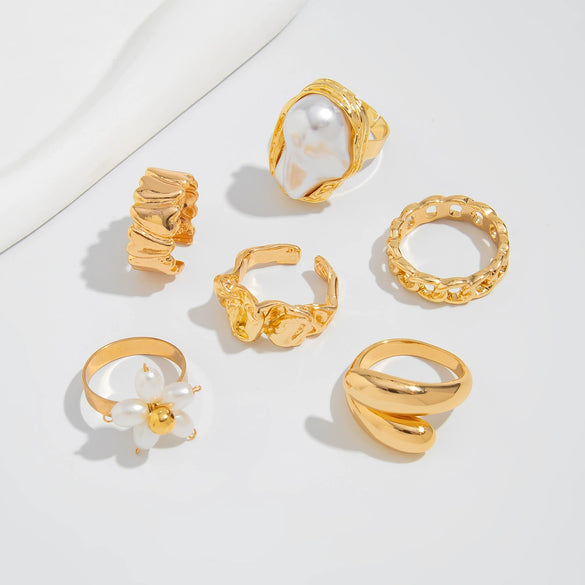 Baroque Style Metal Imitation Pearl Flower Shape Electroplated Ring For Women