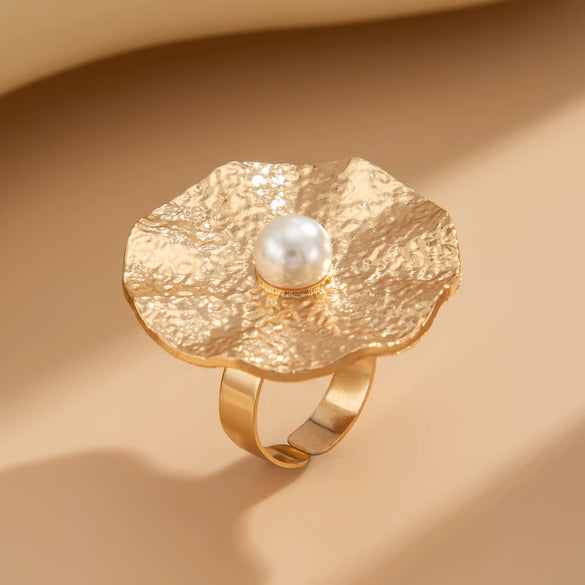 Baroque Style Metal Imitation Pearl Pleated Flower Ring For Women With Electroplating