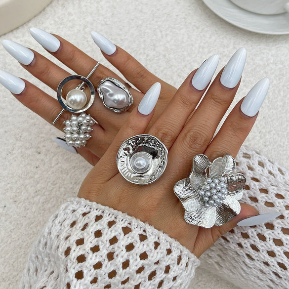 Baroque Style Metal Imitation Pearl Pleated Flower Ring For Women With Electroplating