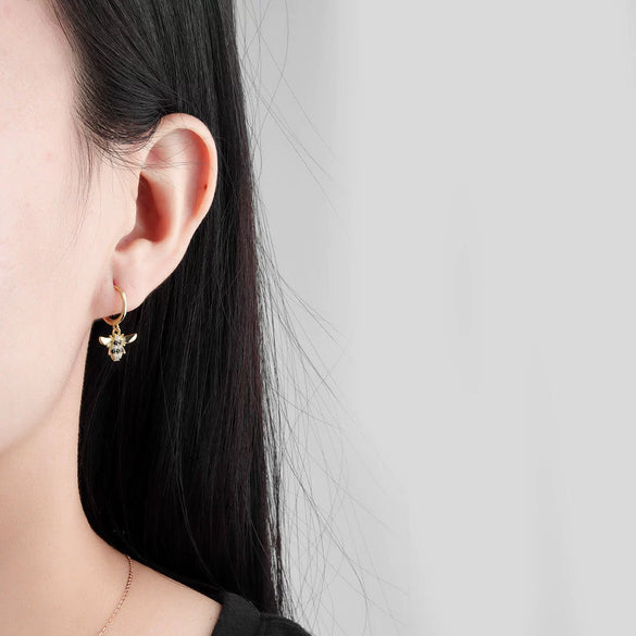 Bee Shaped Zircon Inlaid 925 Sterling Silver Earrings With Electroplated Geometric Design Fashion Jewelry