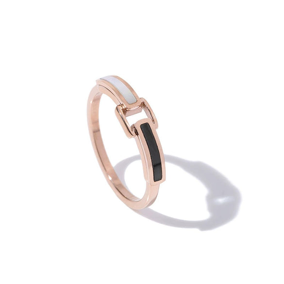 Black And White Shell Geometric Titanium Steel Electroplated Women's Couple Ring