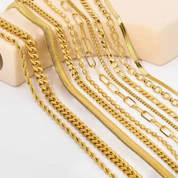 Blade Stainless Steel Clavicle Chain Jewelry 18K Gold Plated For Women