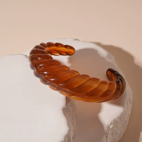 Blooming Irregular Geometric Resin Acrylic Bracelet With Dripping Oil Processing Fashion Light Luxury Jewelry