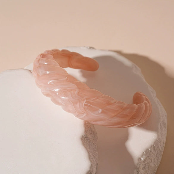 Blooming Irregular Geometric Resin Acrylic Bracelet With Dripping Oil Processing Fashion Light Luxury Jewelry