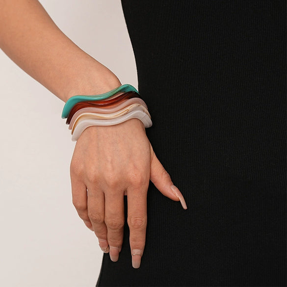 Blooming Irregular Geometric Resin Acrylic Bracelet With Dripping Oil Processing Fashion Light Luxury Jewelry