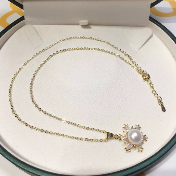 Boutique Craft Zircon Natural Freshwater Pearl Necklace With Stars Pendant And Copper Chain