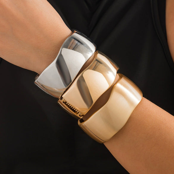 Bracelet Metal Sweet Cool Geometric Electroplated Spring Buckle Glow Surface Punk Style