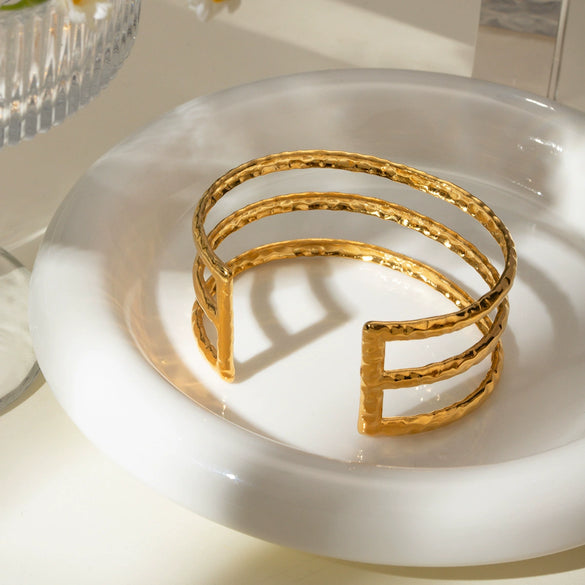 Bracelet Stainless Steel Hammer Pattern Electroplated Classic Fashion Style