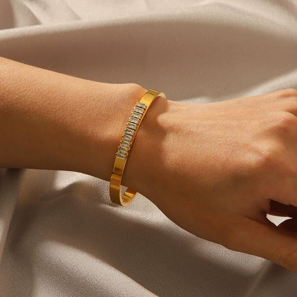 Bracelet Titanium Steel Zircon Inlaid Geometric Retro 18K Gold Plated