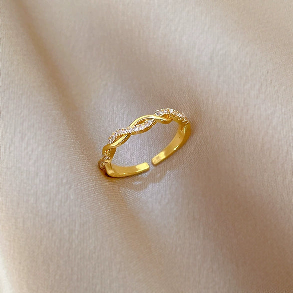Brass Crown Shaped Women's Fashionable Ring With Copper Micro Inlay And Electroplating
