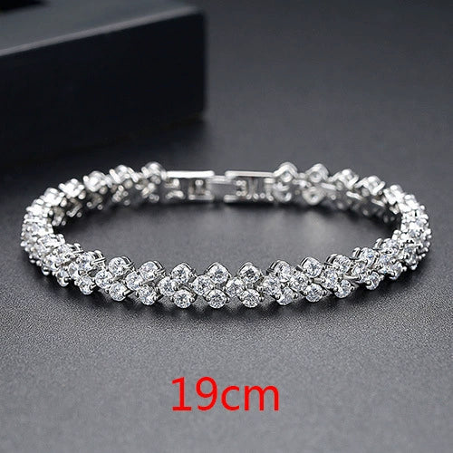 Brass Heart Shaped Zircon Bracelet For Women Fashion Electroplated Gemstone Bangle Gift Jewelry