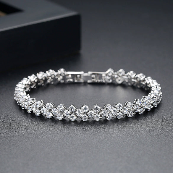 Brass Heart Shaped Zircon Bracelet For Women Fashion Electroplated Gemstone Bangle Gift Jewelry
