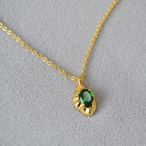 Brass Inlay Solid Color Rhinestones Pendant Necklace