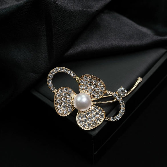Brooch Rhinestone Pearl Alloy Flower Electroplated Women's And Unisex Antiexposure Fashion Accessory