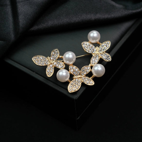 Brooch Women's Zinc Alloy Flower Pattern Electroplating Clothing Accessories