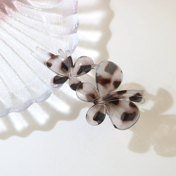 Butterfly Plastic Hairpin Clip For Women With Baking Paint Treatment Light Luxury Style