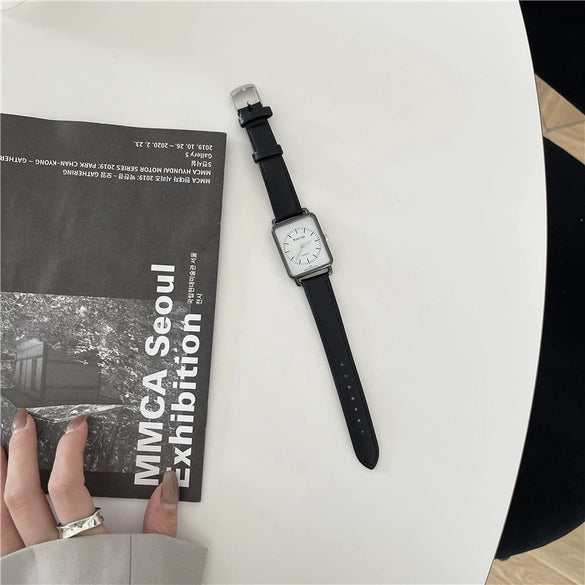 Casual Alloy Case Women's Square Retro Fashion Watch
