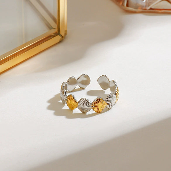Casual Geometric Titanium Steel Ring With Gold And Silver Color Matching And Electroplating