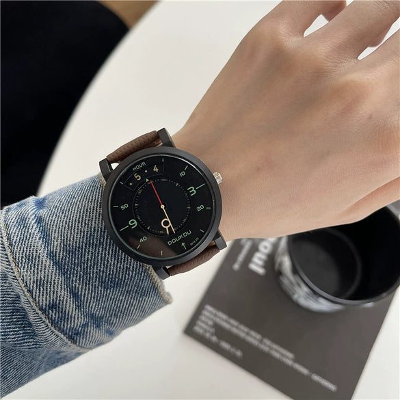 Casual Quartz Watch Alloy Case Leisure Style For Men And Women