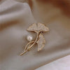 Casual Shiny Ginkgo Leaf Alloy Inlay Artificial Rhinestones Pearl Women'S Brooches