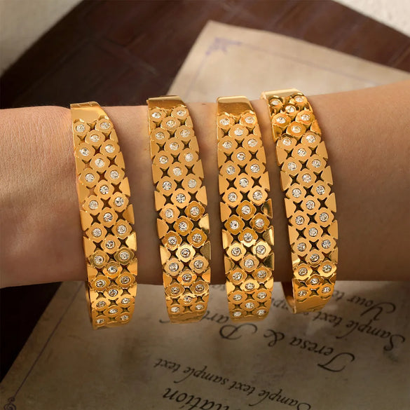 Casual Simple Style Round 304 Stainless Steel 18K Gold Plated Rhinestones Bangle In Bulk