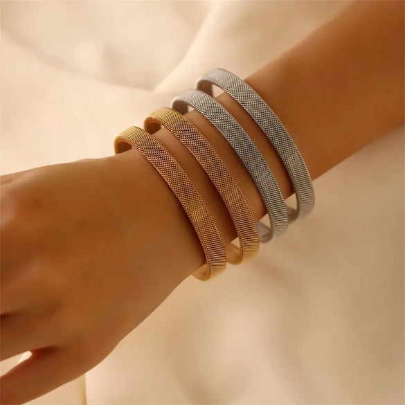 Casual Simple Style Solid Color Titanium Steel 18K Gold Plated Bangle In Bulk