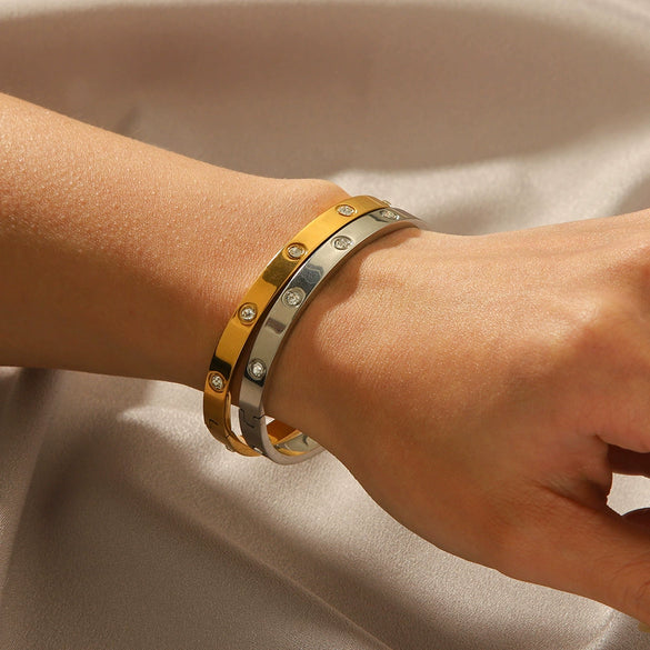 Classic Couple Bracelet In Titanium Steel And Stainless Steel With Star Pattern And Full Diamond Design