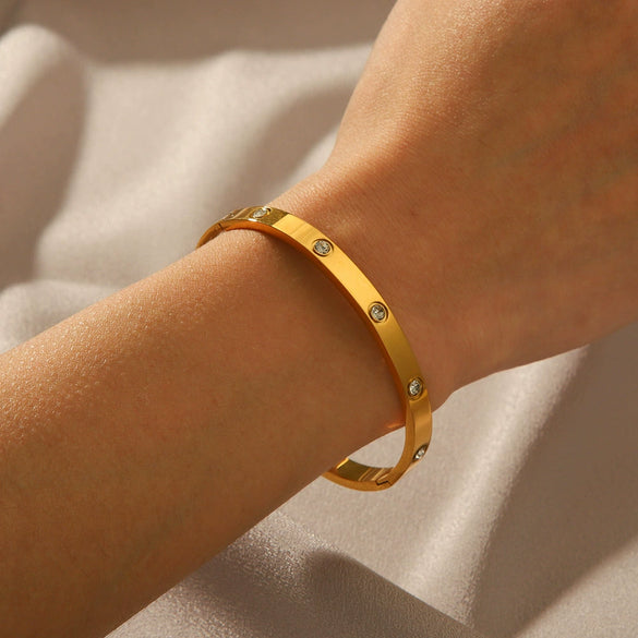 Classic Couple Bracelet In Titanium Steel And Stainless Steel With Star Pattern And Full Diamond Design