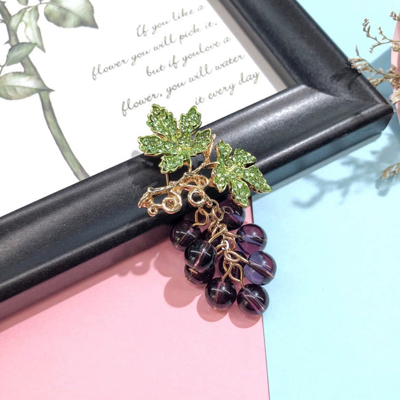 Colorful Fruit Crystal Brooch With Fresh Grape Strawberry Radish Design For Women's Silk Scarf And Cardigan Accessories