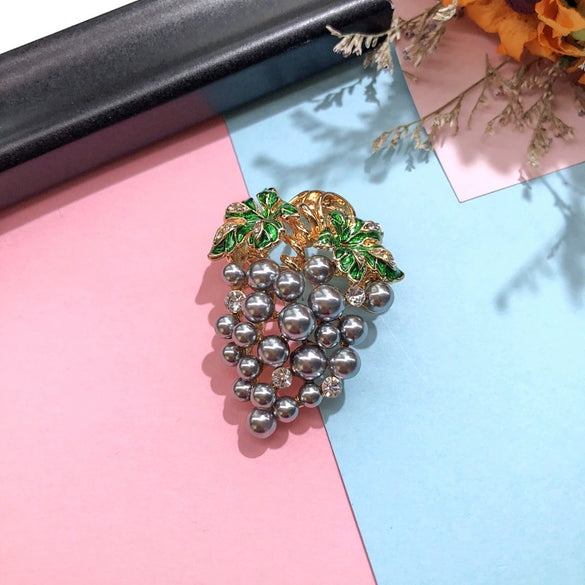 Colorful Fruit Crystal Brooch With Fresh Grape Strawberry Radish Design For Women's Silk Scarf And Cardigan Accessories