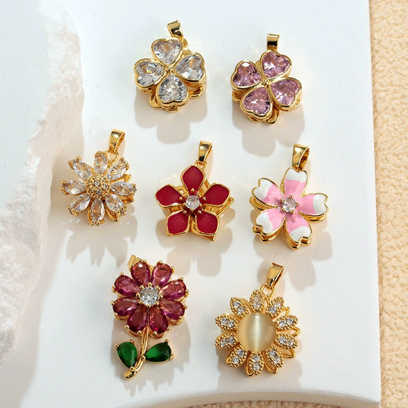 Copper Flower Rotatable Pendant Jewelry Accessories With Electroplating For Women