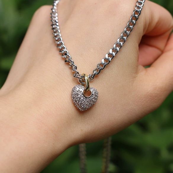 Copper Heart Pendant Necklace With Micro Paved Zircon And Gold Plated Water Wave Chain Classic Fashion Clavicle Necklace For Women