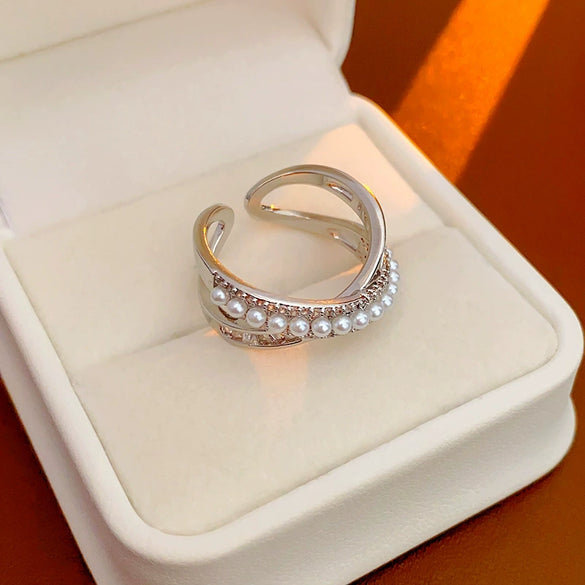 Copper Light Luxury Women's Ring Set With Zirconia Hollow Butterfly Flower Design