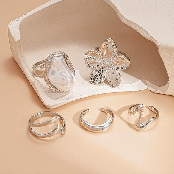 Copper Light Luxury Women's Ring Set With Zirconia Hollow Butterfly Flower Design