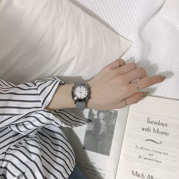 Couple Watch Alloy Case Imitation Leather Strap Square Dial Leisure Style