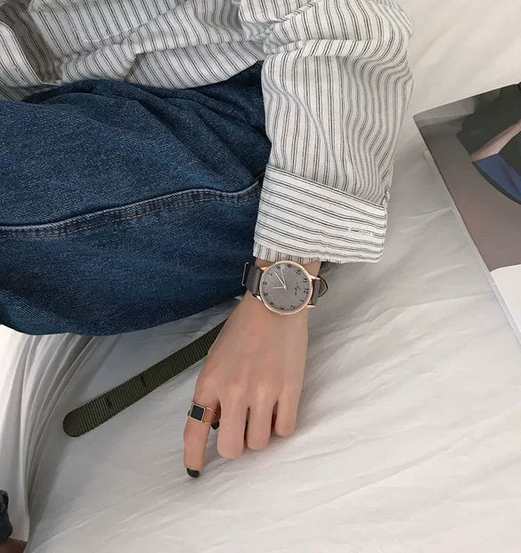 Couple's Watch Alloy Case Imitation Leather Strap Stainless Steel Clasp Round Dial Leisure Style