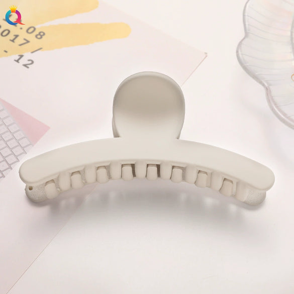 Cream Color Resin And Plastic Shark Hair Clip For Women Handmade Solid Color Geometric Hair Accessory Wholesale