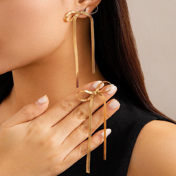 Creative Double Layer Snake Bone Chain Tassel Necklace For Women Alloy Material Geometric Pattern Electroplated
