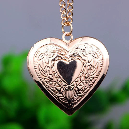 Creative Heartshaped Pattern Jewelry New Hearttoheart Box Can Be Opened Exquisite Necklace Xh003