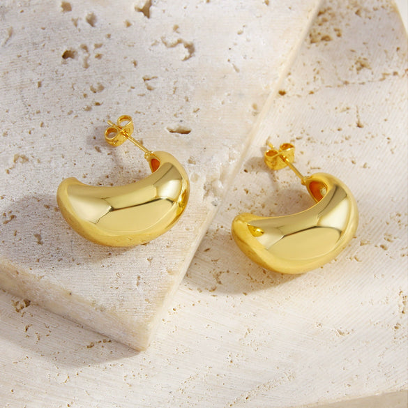 Crescent Geometric Copper Ear Studs For Women With Electroplating Treatment Simple Highend Fashion Design